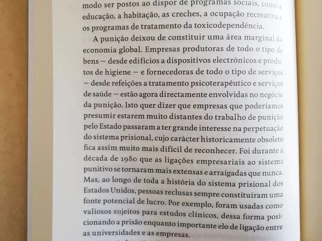 As Prisões Estão Obsoletas? - Image 9
